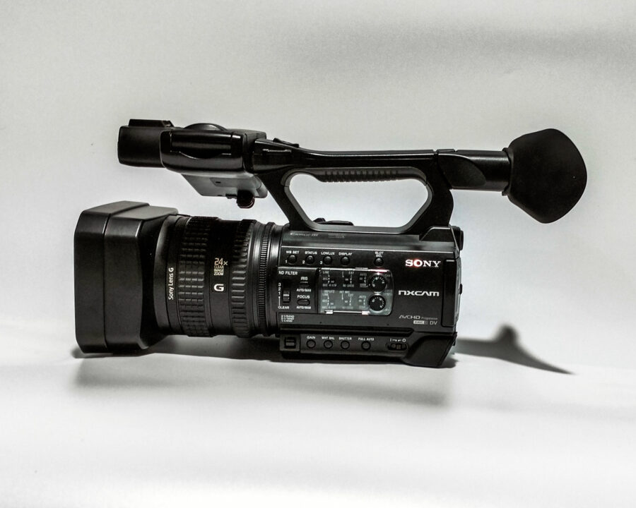 Sony HXR-NX100 Full HD NXCAM Camcorder